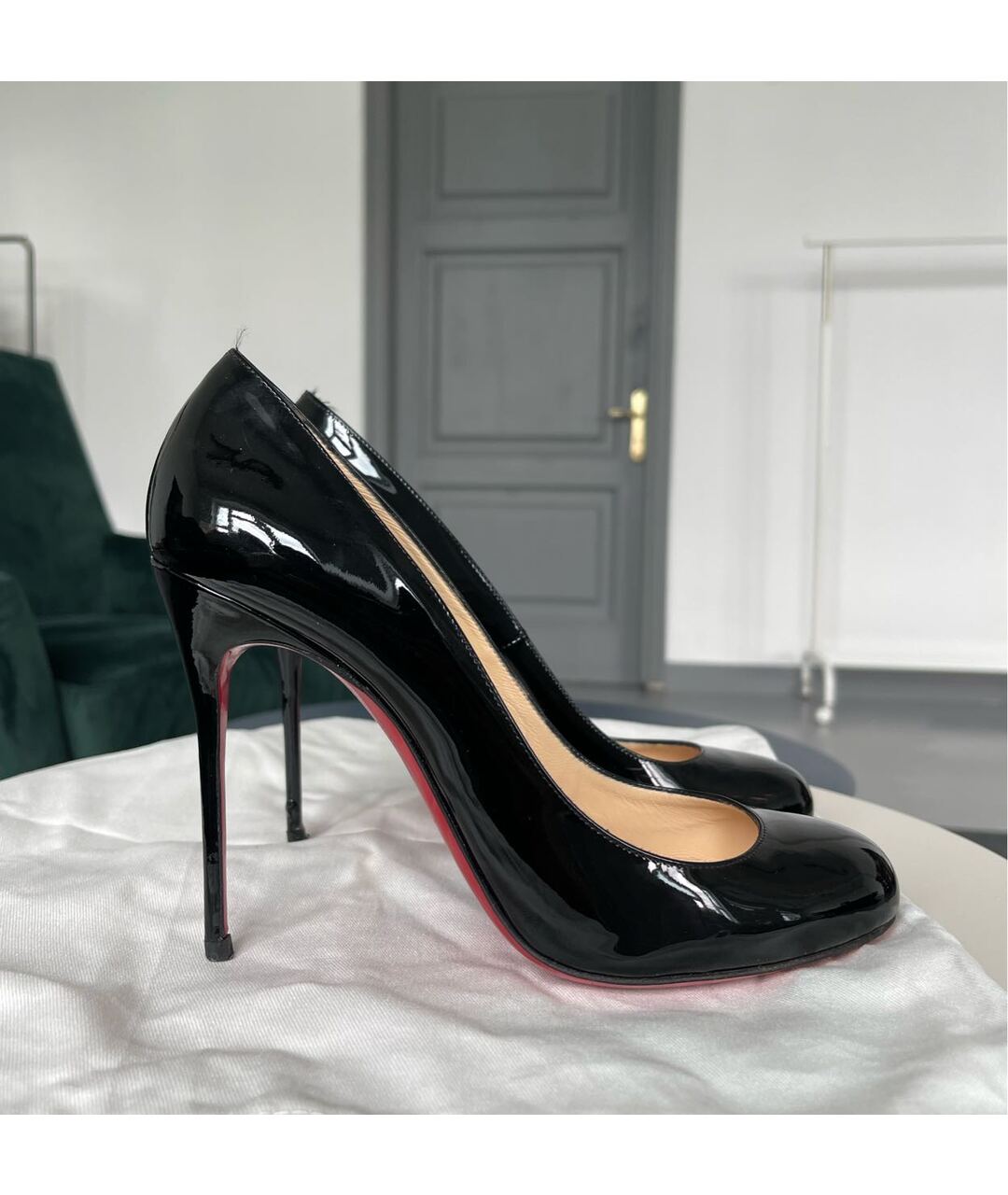 CHRISTIAN LOUBOUTIN Черные туфли из лакированной кожи, фото 5