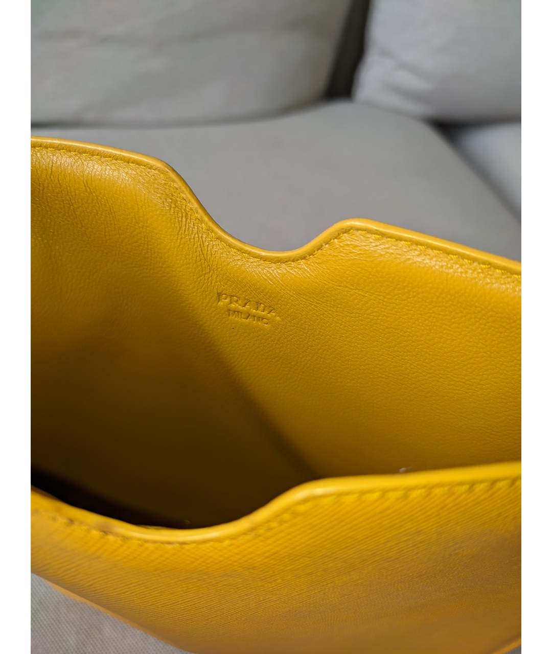 PRADA Желтый кожаный кардхолдер, фото 4