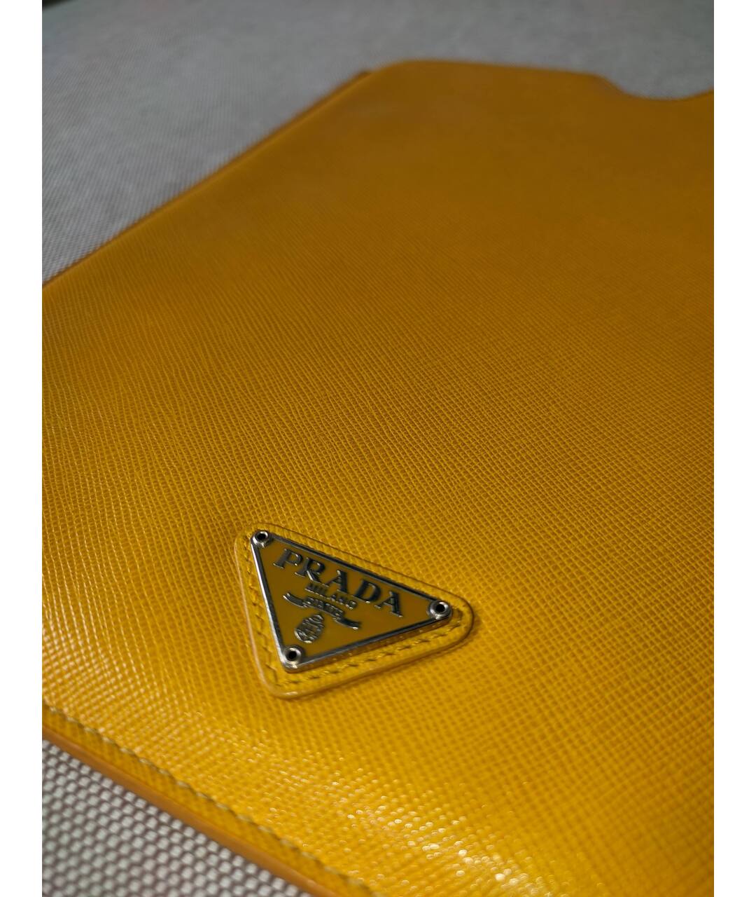 PRADA Желтый кожаный кардхолдер, фото 3