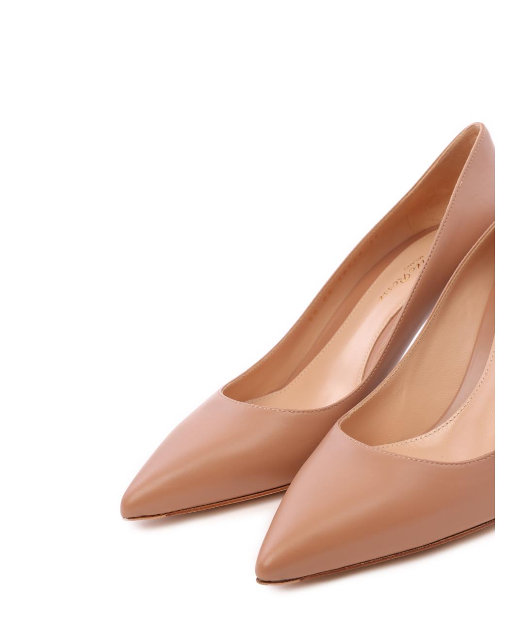 GIANVITO ROSSI Бежевые кожаные туфли, фото 5