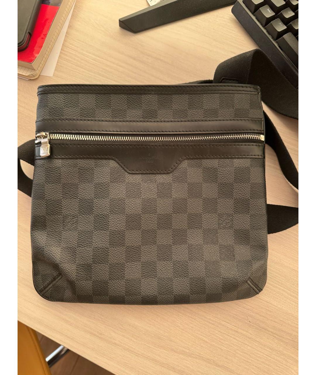 LOUIS VUITTON Черная барсетка, фото 2