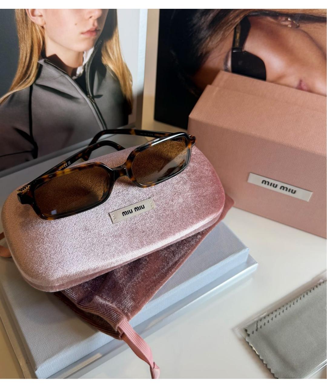 MIU MIU Коричневые пластиковые солнцезащитные очки, фото 5