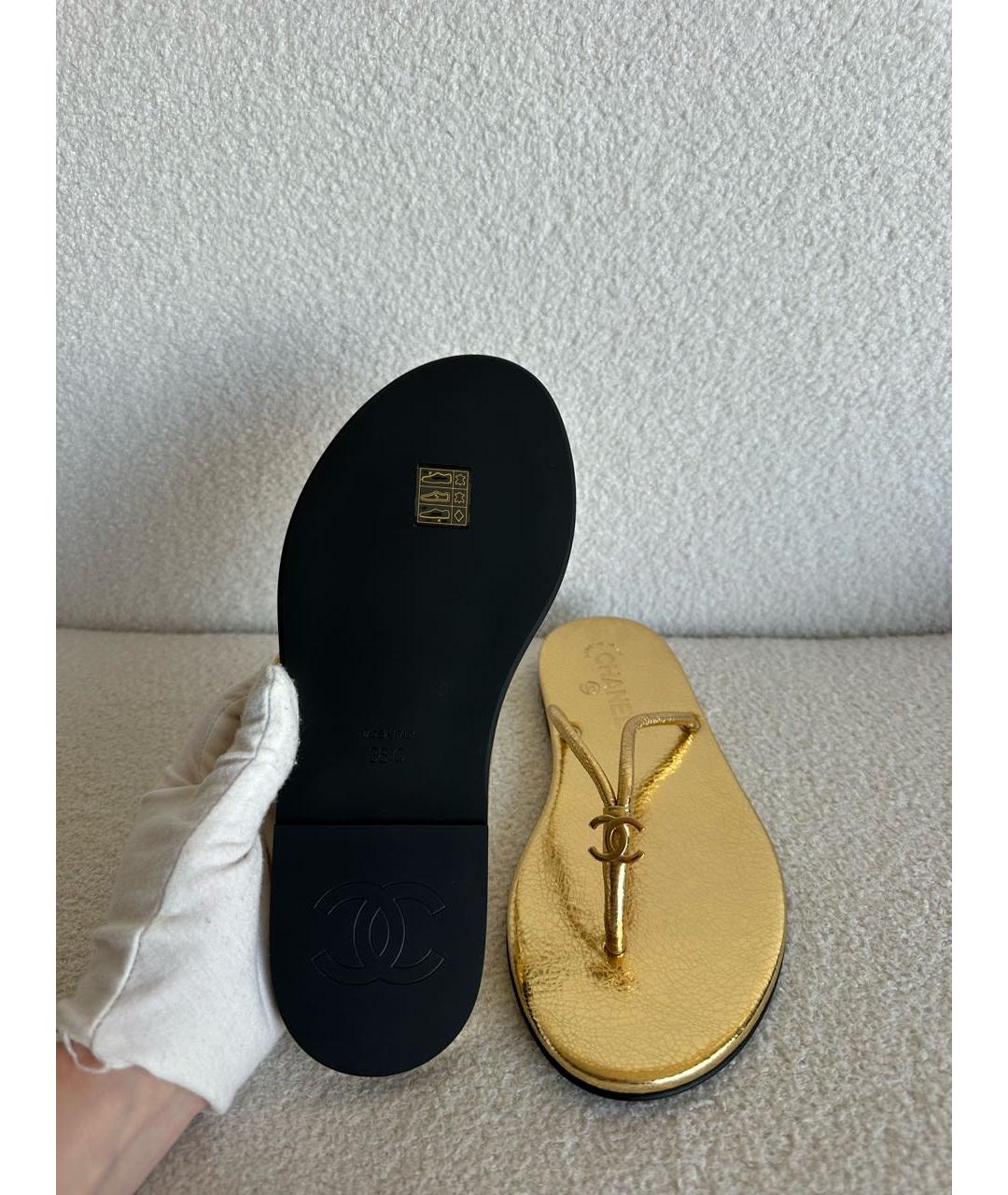 CHANEL Золотые шлепанцы, фото 4