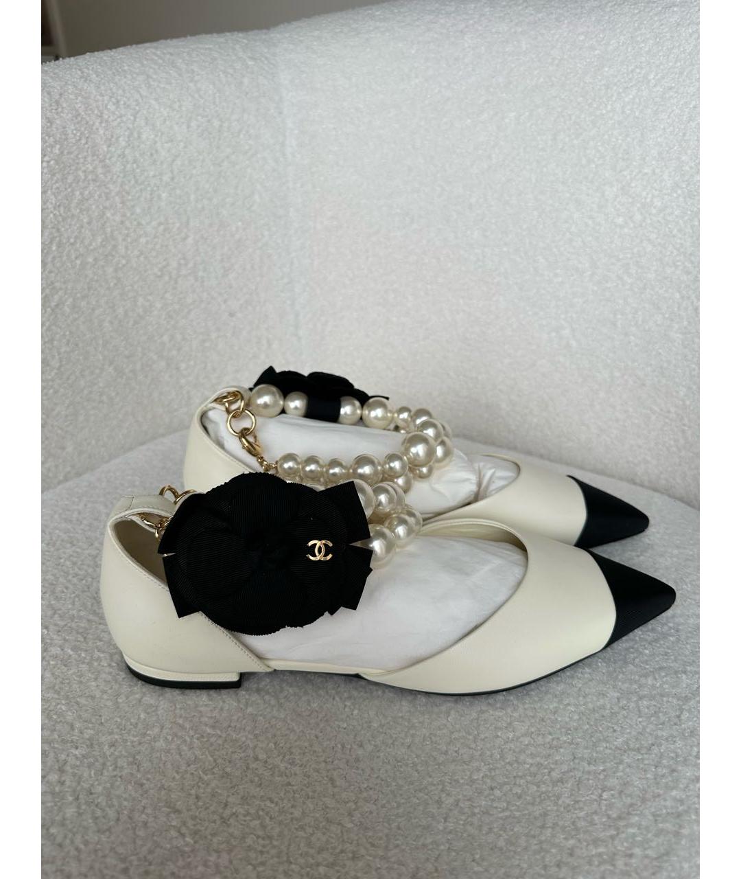 CHANEL Белые кожаные балетки, фото 5
