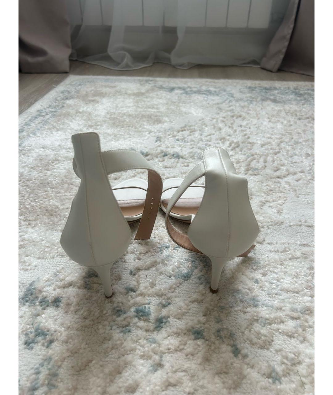 GIANVITO ROSSI Белые кожаные босоножки, фото 4