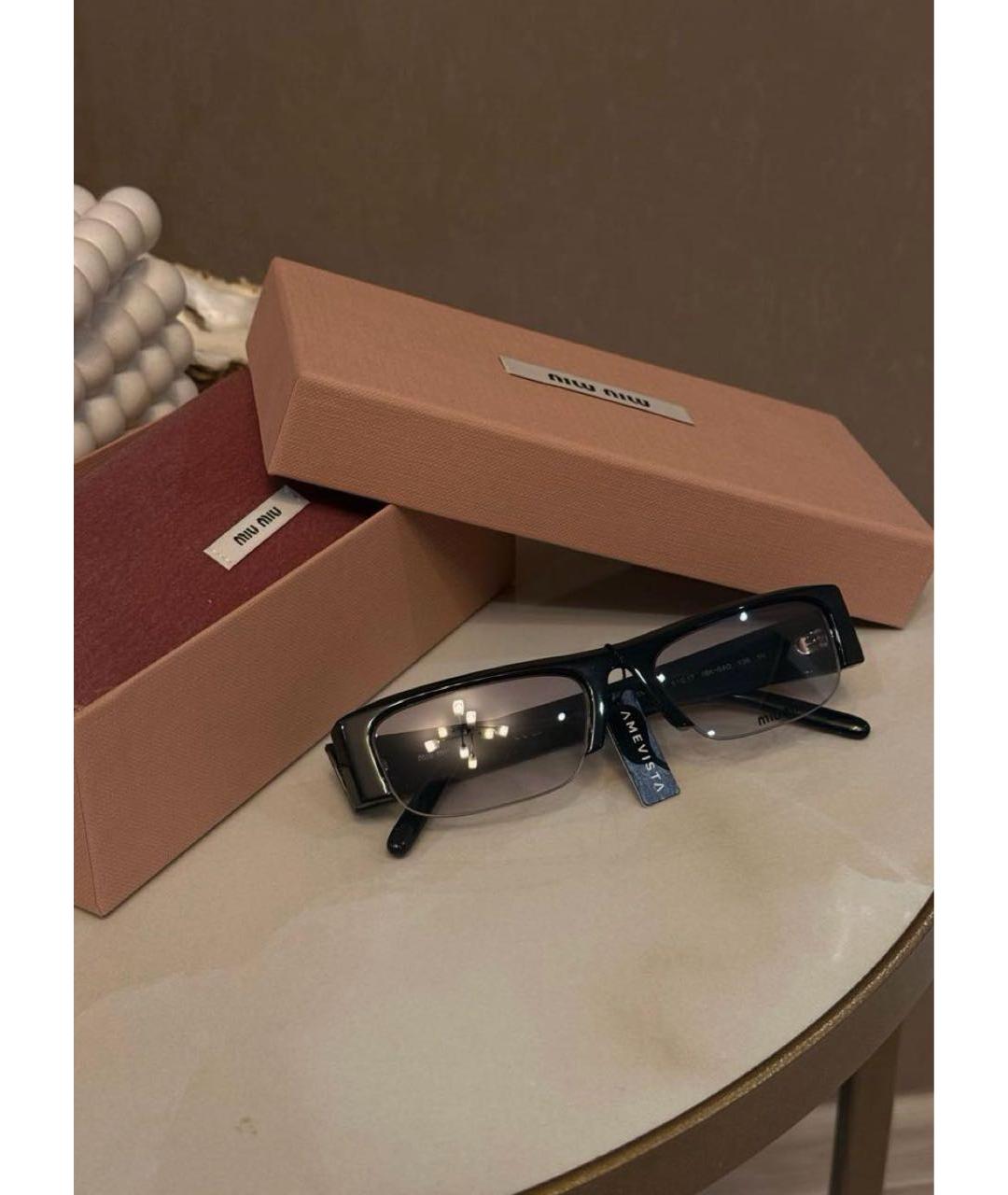 MIU MIU Черные пластиковые солнцезащитные очки, фото 3
