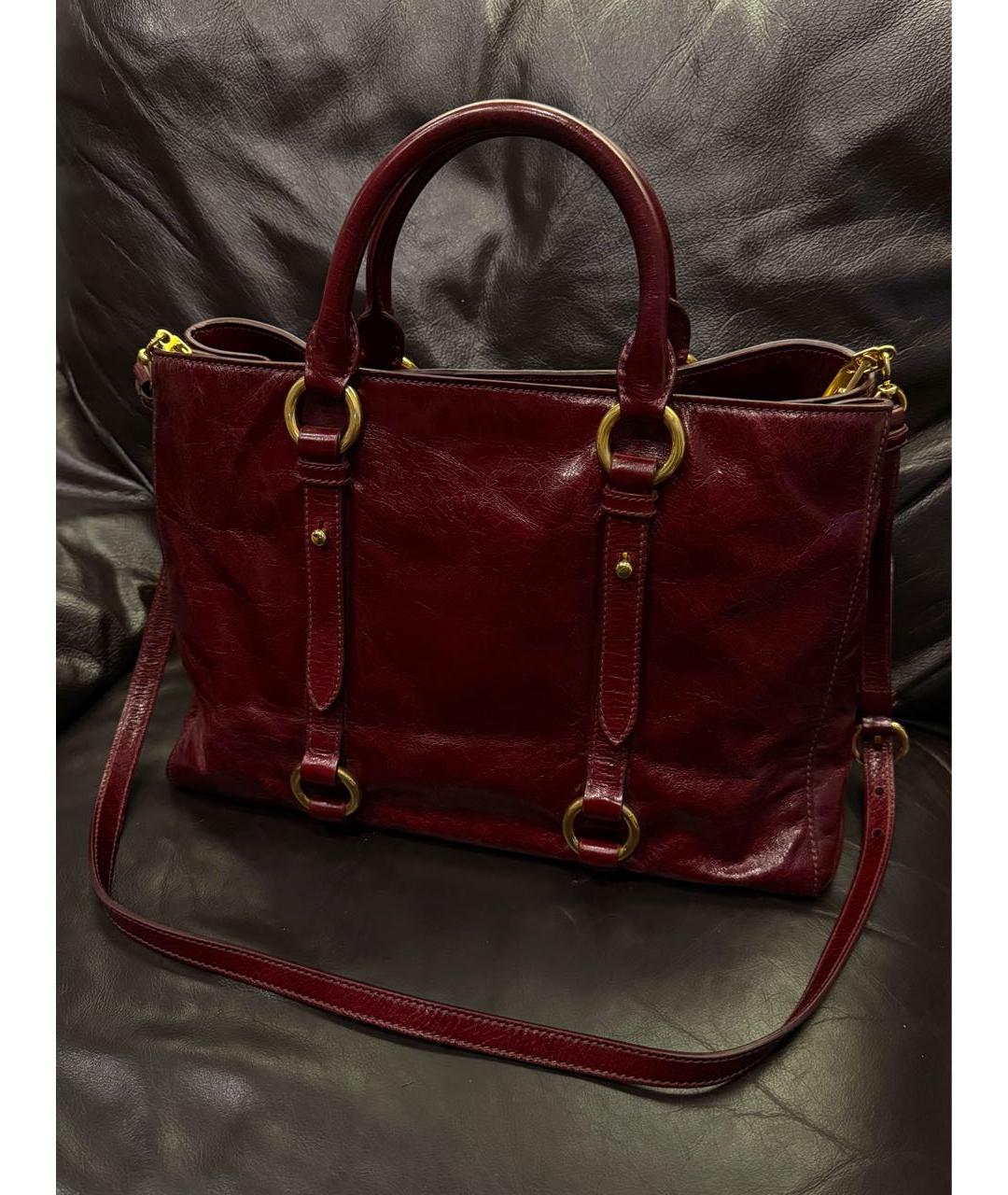 MIU MIU Бордовая кожаная сумка с короткими ручками, фото 4
