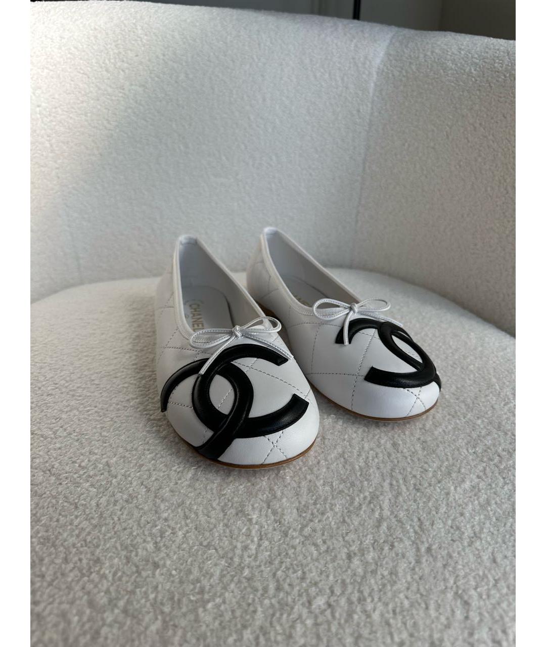 CHANEL Белые кожаные балетки, фото 4