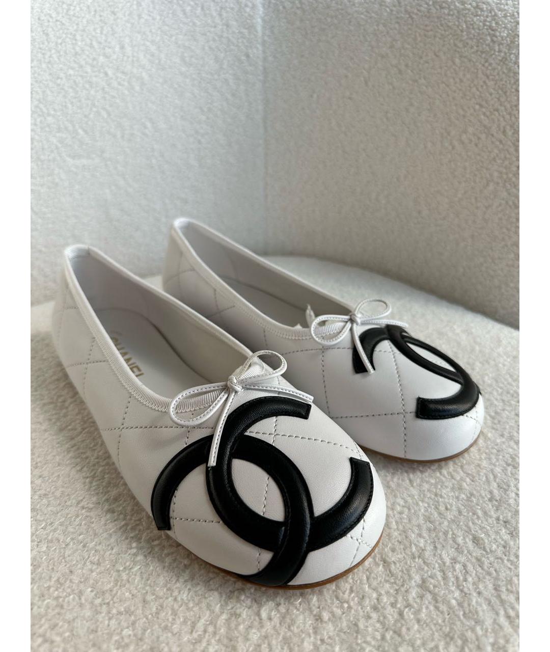 CHANEL Белые кожаные балетки, фото 5