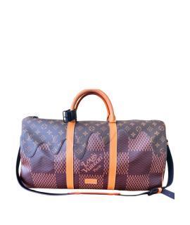 LOUIS VUITTON Дорожная и спортивная сумка