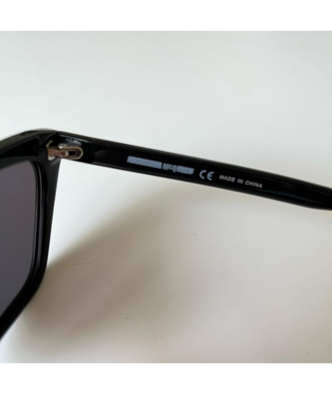 MCQ ALEXANDER MCQUEEN Черные пластиковые солнцезащитные очки, фото 5