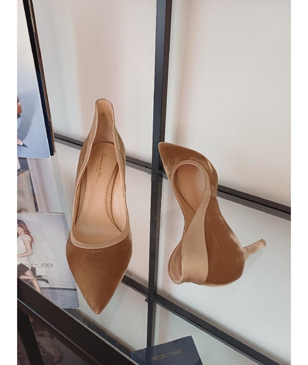 GIANVITO ROSSI Коричневые бархатные туфли, фото 4