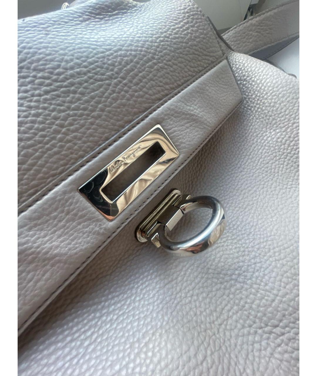 FERRAGAMO Бежевая кожаная сумка тоут, фото 5
