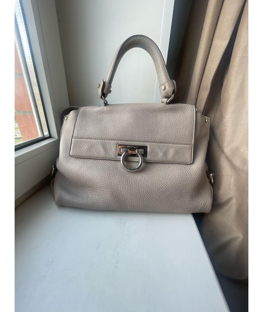 FERRAGAMO Бежевая кожаная сумка тоут, фото 9