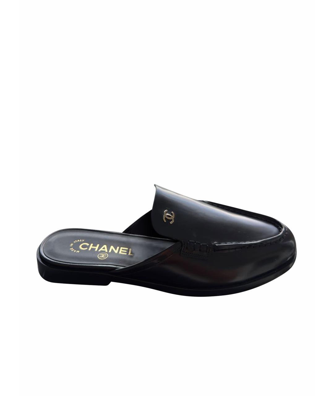 CHANEL Черные кожаные мюли, фото 1