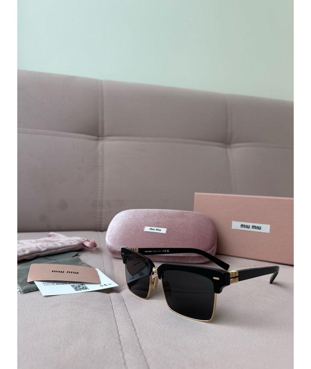 MIU MIU Черные пластиковые солнцезащитные очки, фото 2