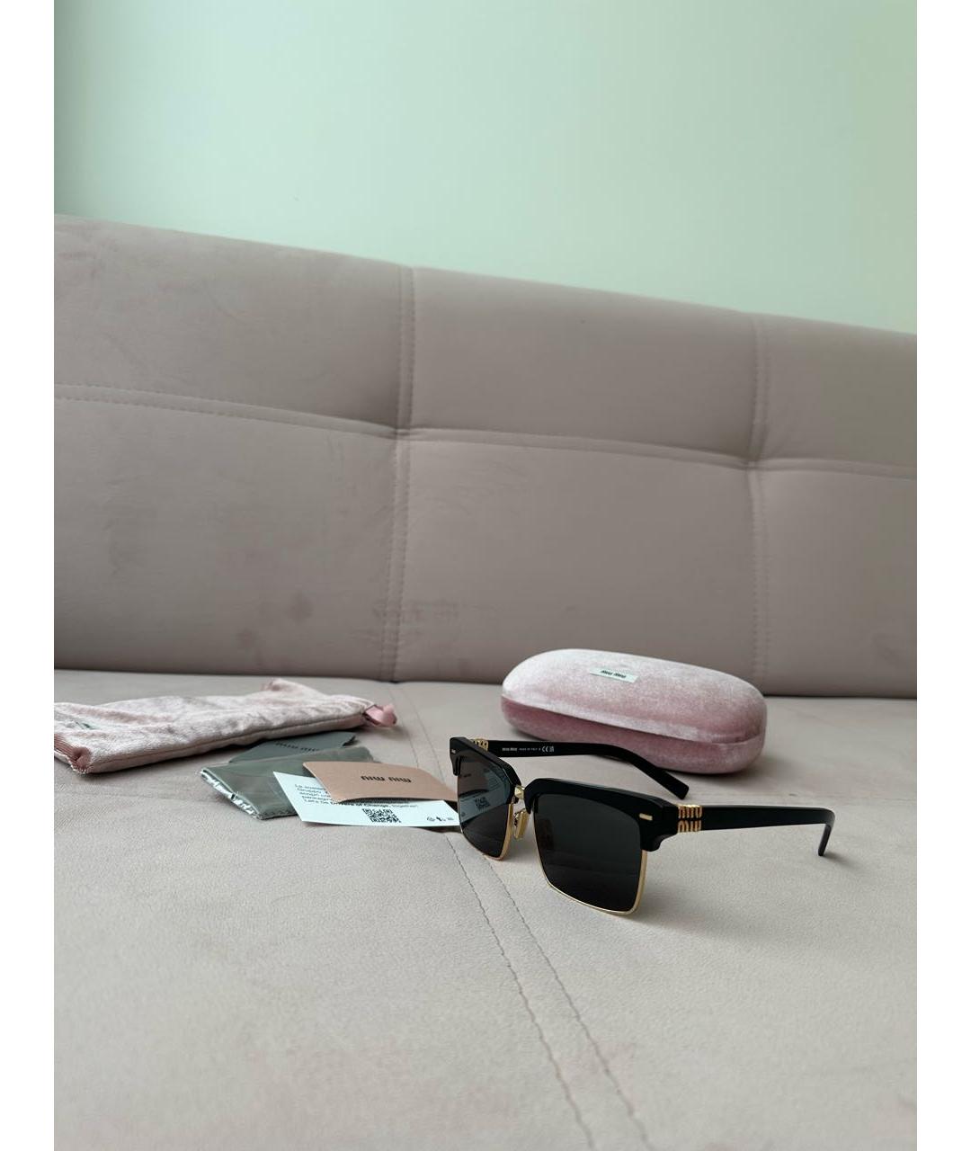 MIU MIU Черные пластиковые солнцезащитные очки, фото 4
