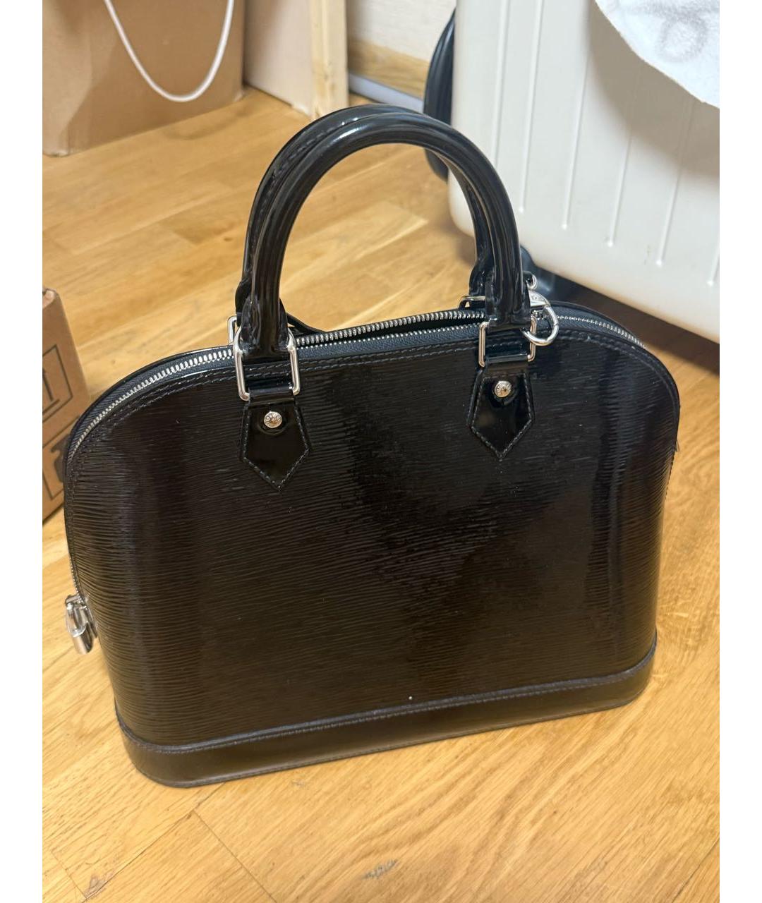 LOUIS VUITTON Черная кожаная сумка с короткими ручками, фото 6