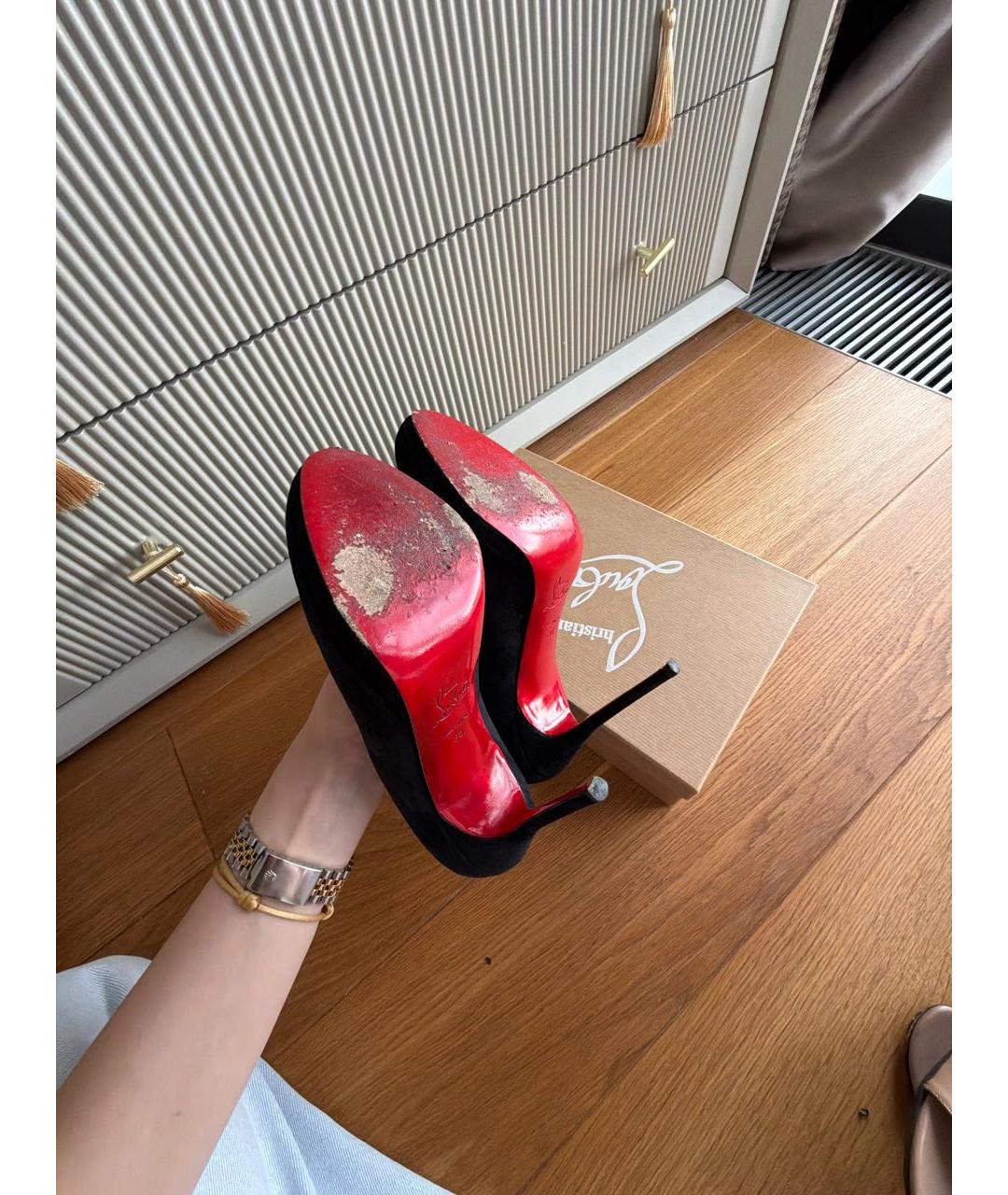 CHRISTIAN LOUBOUTIN Черные замшевые туфли, фото 5