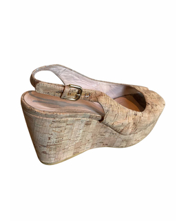 

Босоножки STUART WEITZMAN