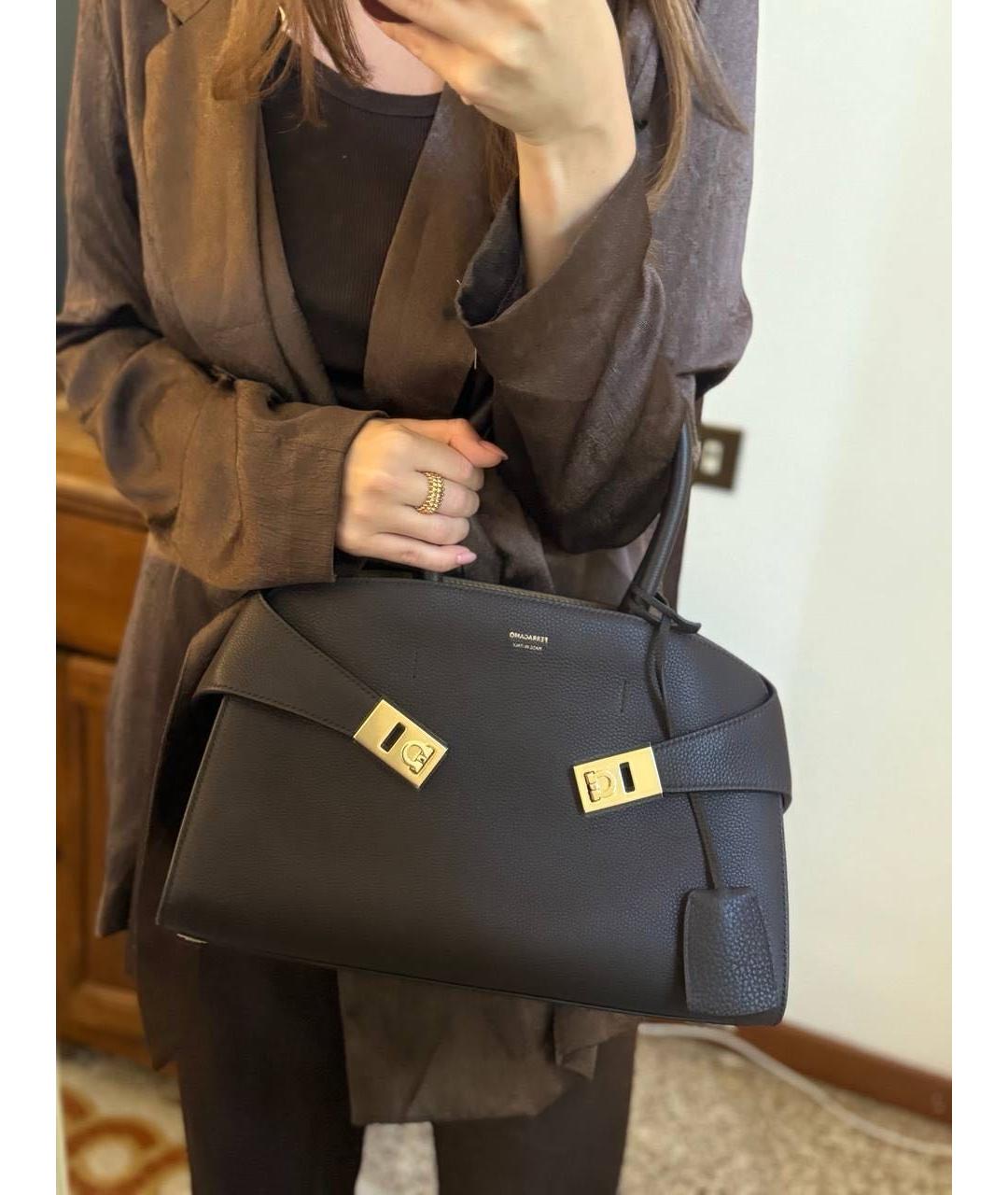 FERRAGAMO Коричневая кожаная сумка с короткими ручками, фото 4