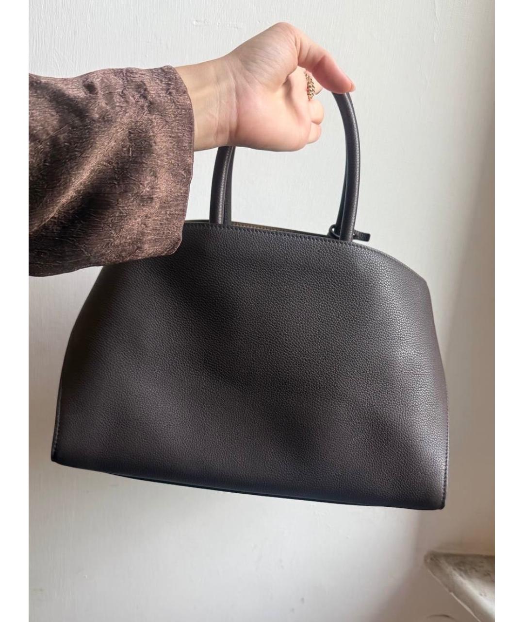 FERRAGAMO Коричневая кожаная сумка с короткими ручками, фото 3