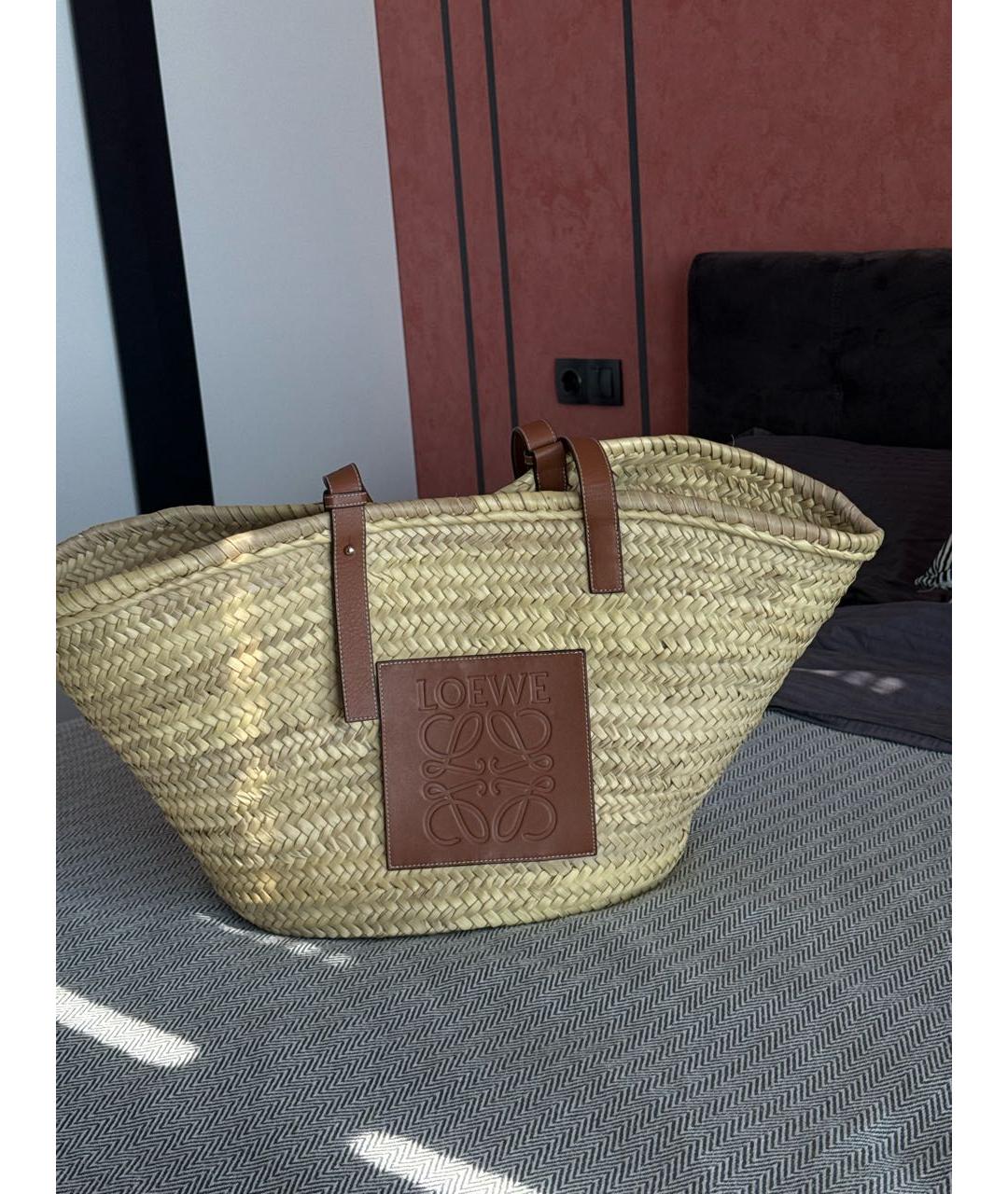 LOEWE Бежевая плетеная пляжная сумка, фото 2