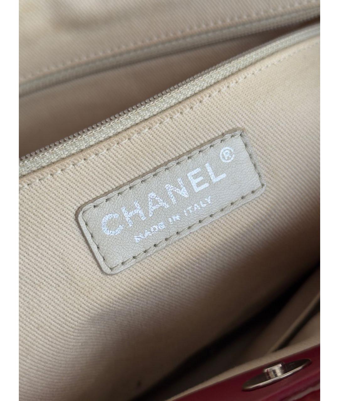 CHANEL Красная сумка через плечо из лакированной кожи, фото 4