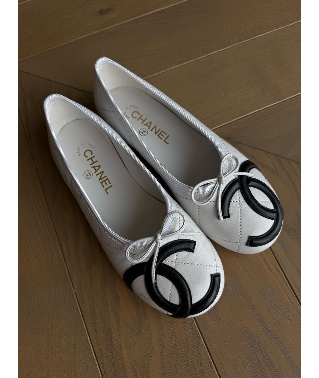 CHANEL Белые кожаные балетки, фото 5