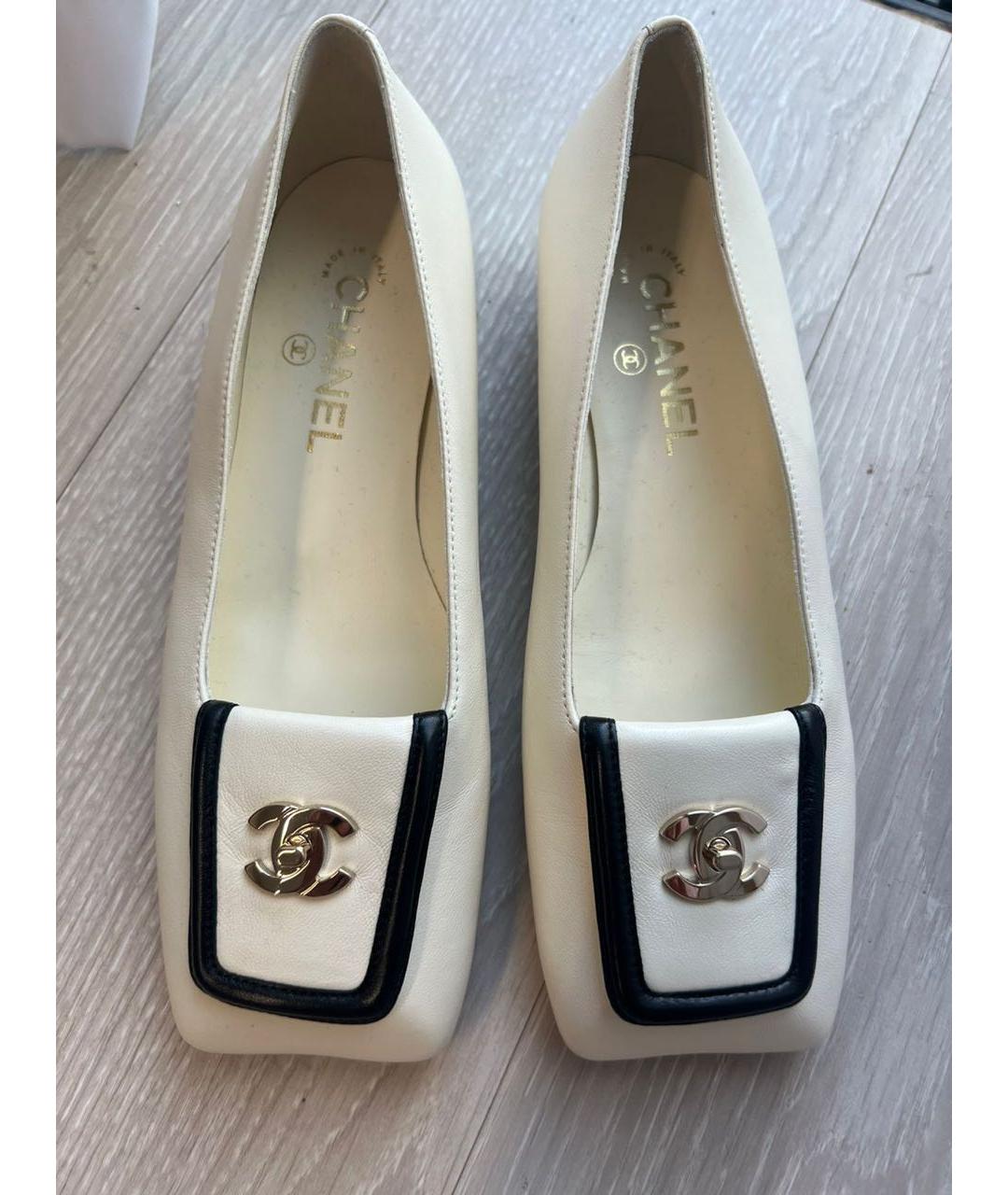 CHANEL Белые кожаные балетки, фото 2