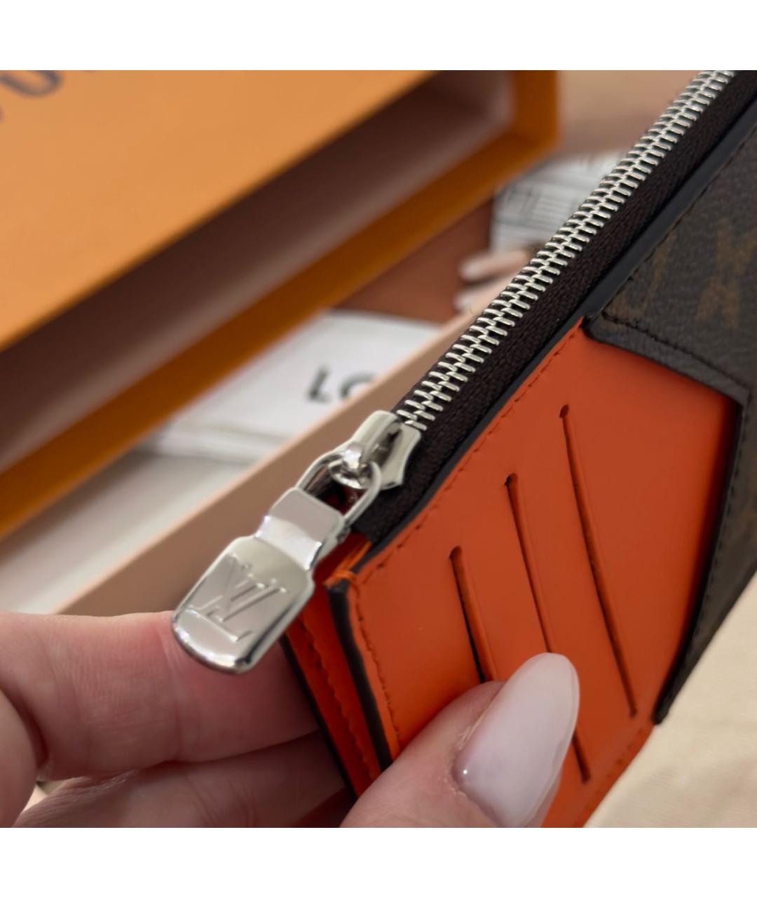 LOUIS VUITTON Красный кардхолдер, фото 5