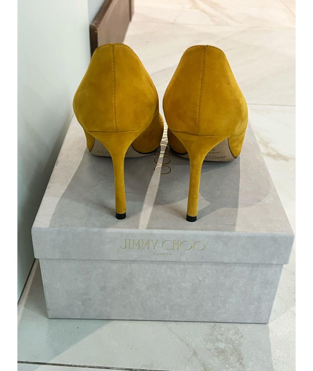 JIMMY CHOO Горчичные замшевые туфли, фото 5