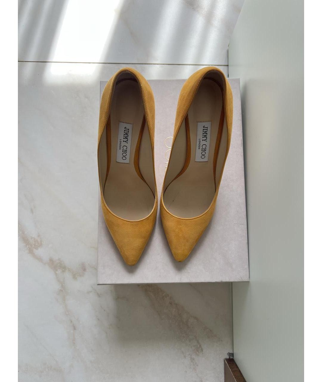 JIMMY CHOO Горчичные замшевые туфли, фото 3
