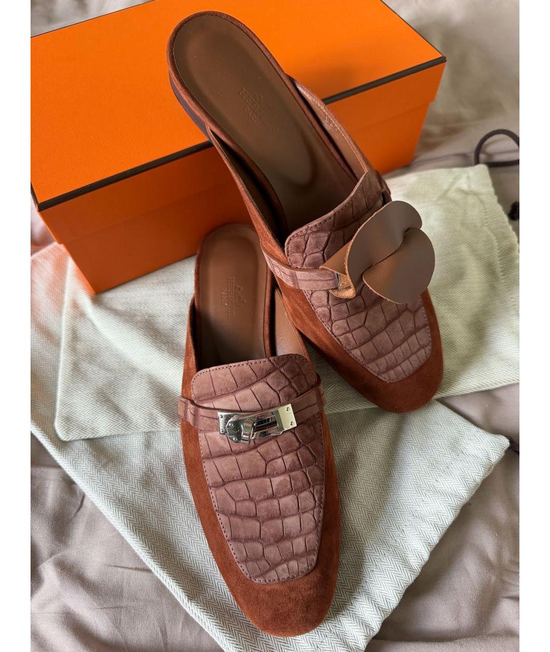 HERMES Коричневые мюли из экзотической кожи, фото 5