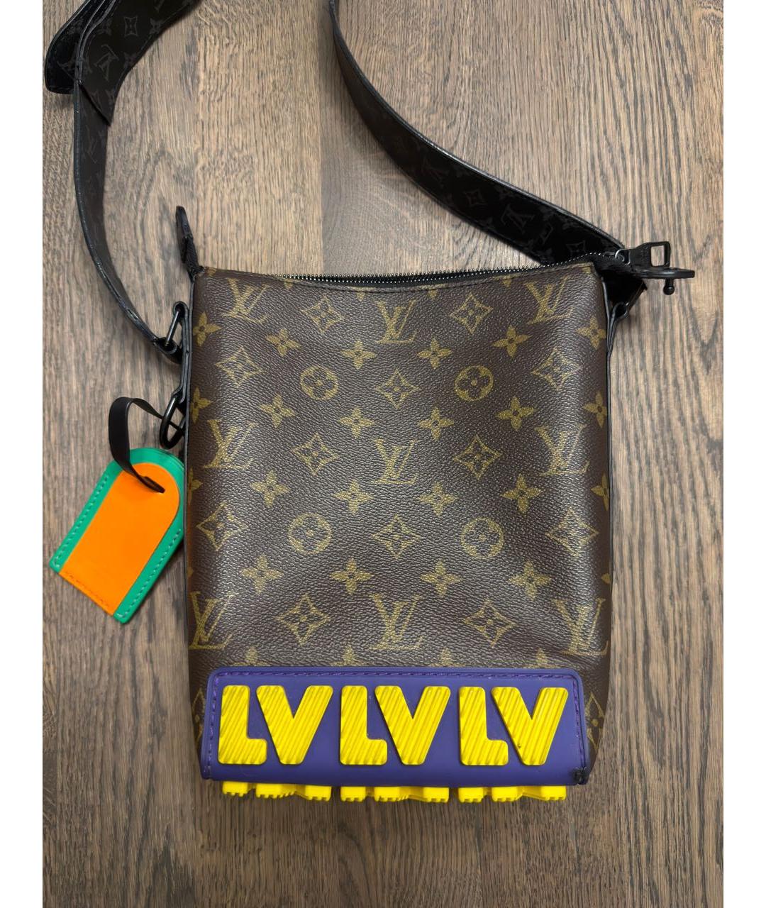 LOUIS VUITTON Коричневая сумка на плечо, фото 2