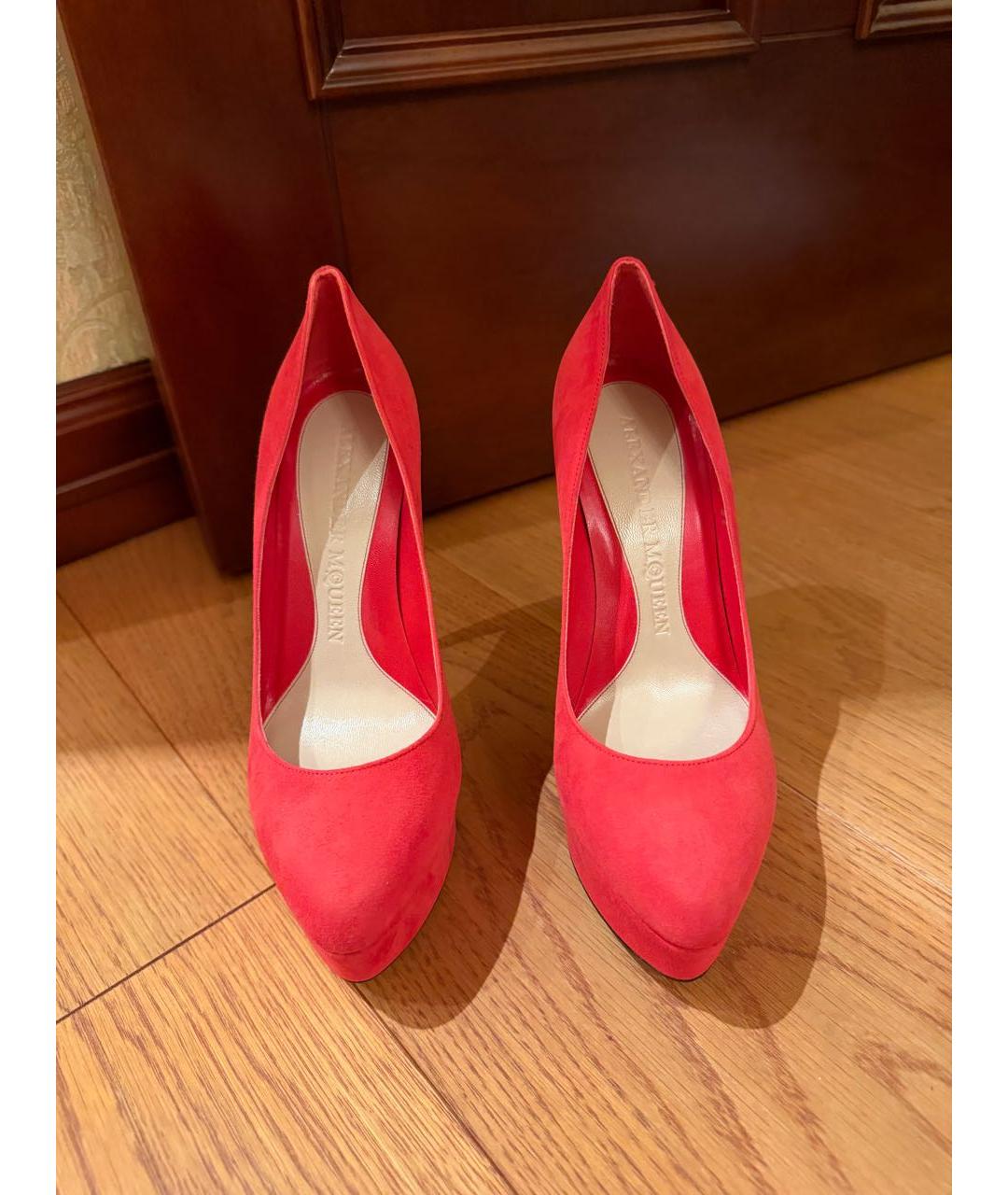 ALEXANDER MCQUEEN Красные замшевые туфли, фото 2