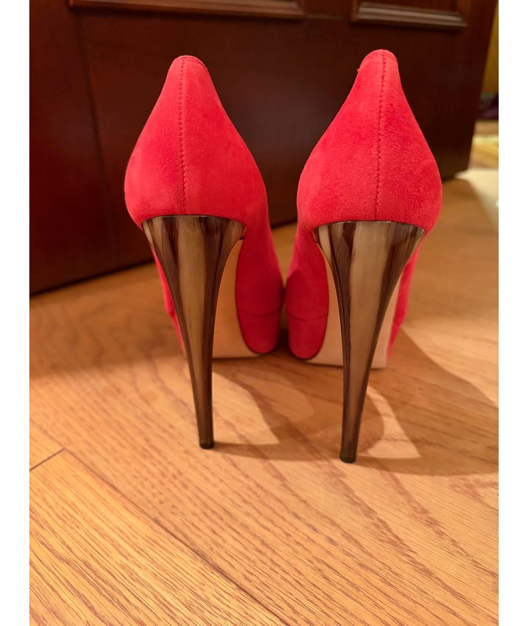 ALEXANDER MCQUEEN Красные замшевые туфли, фото 4