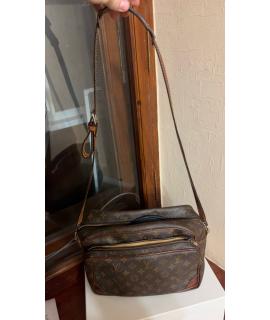LOUIS VUITTON Сумка на плечо