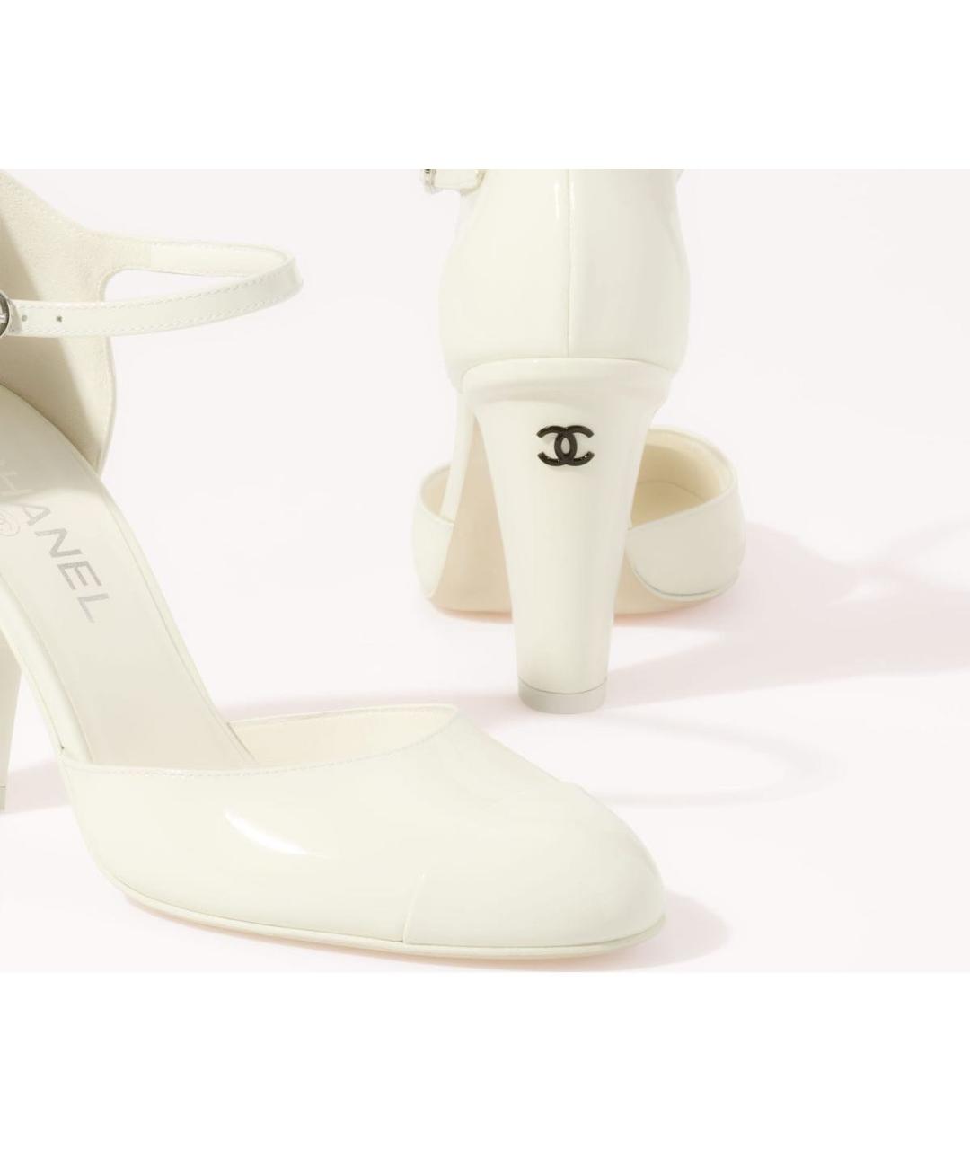 CHANEL Белые туфли из лакированной кожи, фото 2