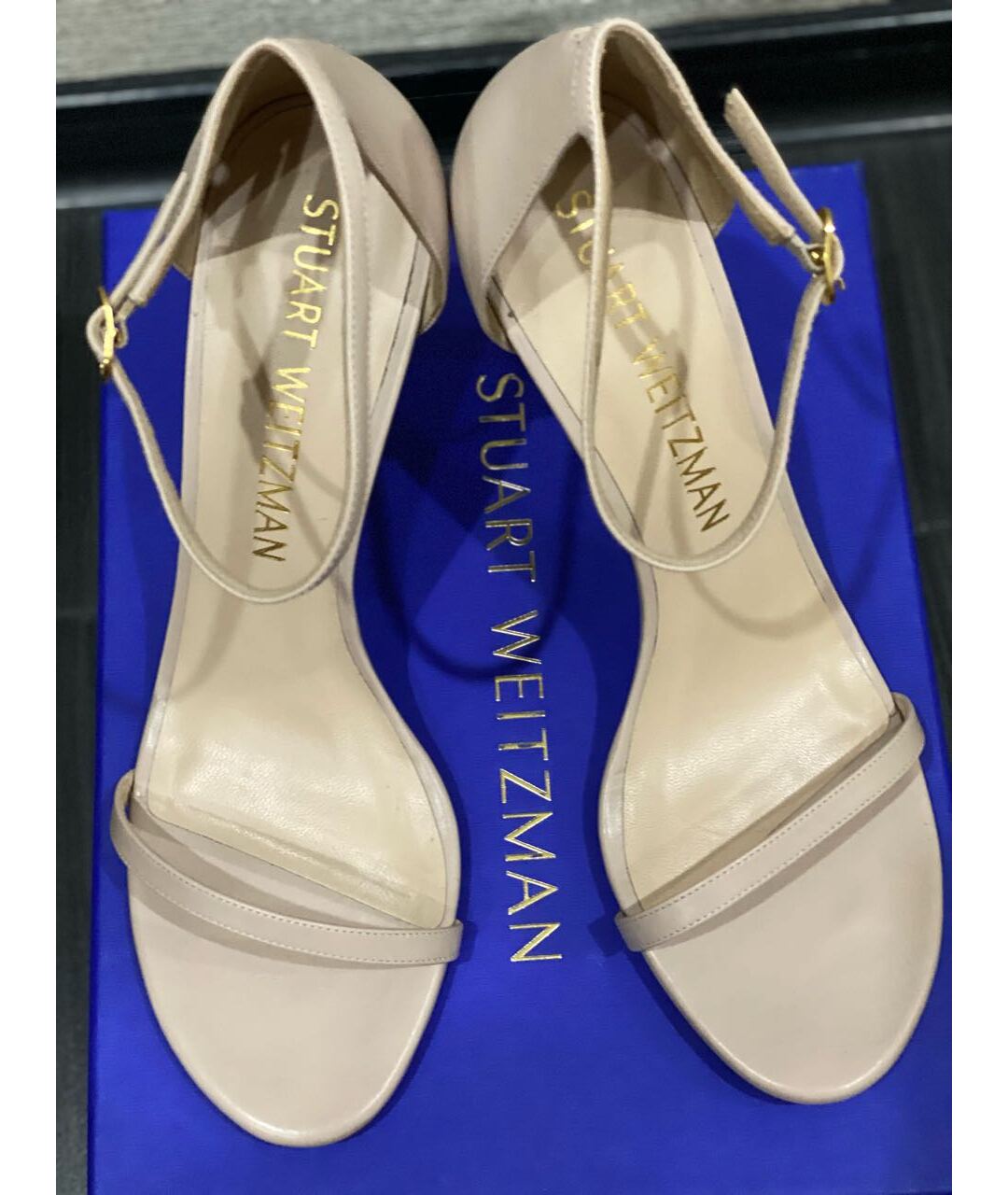 STUART WEITZMAN Бежевые кожаные босоножки, фото 2