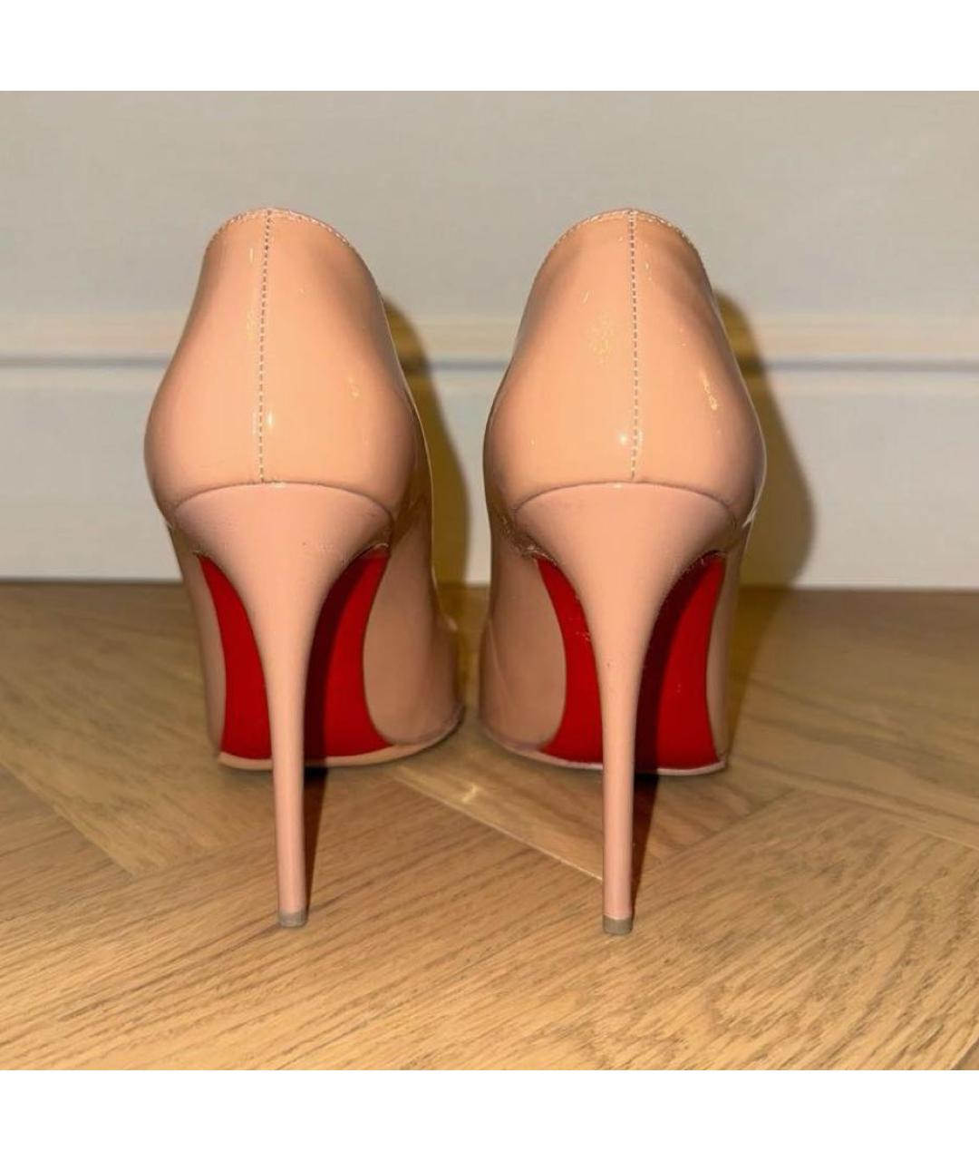 CHRISTIAN LOUBOUTIN Бежевые туфли из лакированной кожи, фото 3
