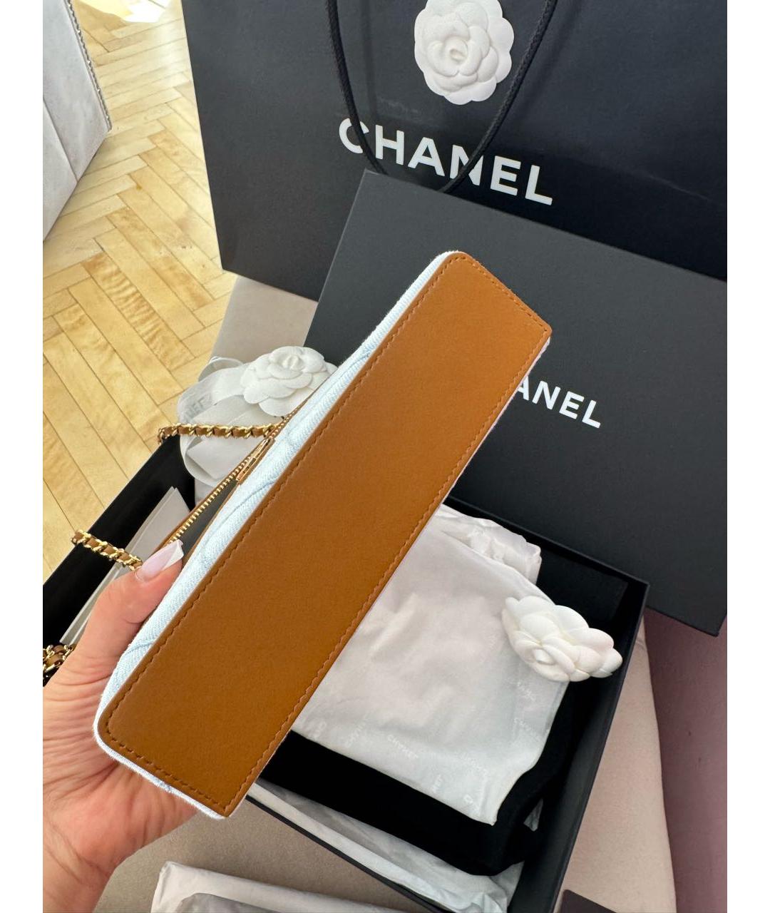 CHANEL Голубая деним сумка с короткими ручками, фото 6