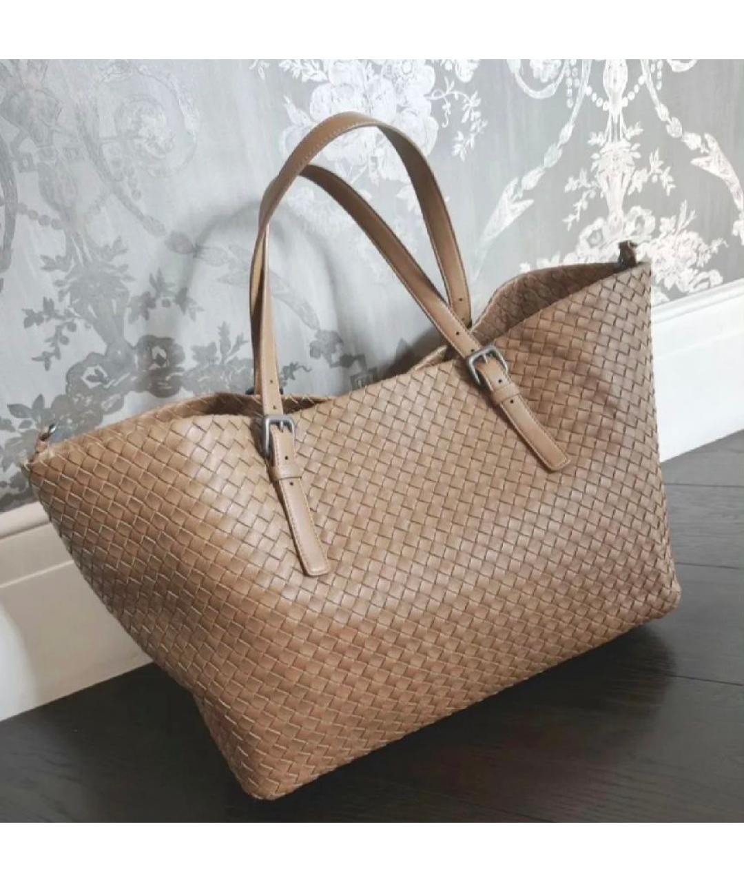 BOTTEGA VENETA Бежевая кожаная сумка с короткими ручками, фото 10