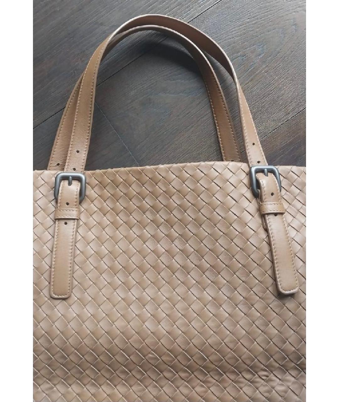 BOTTEGA VENETA Бежевая кожаная сумка с короткими ручками, фото 3