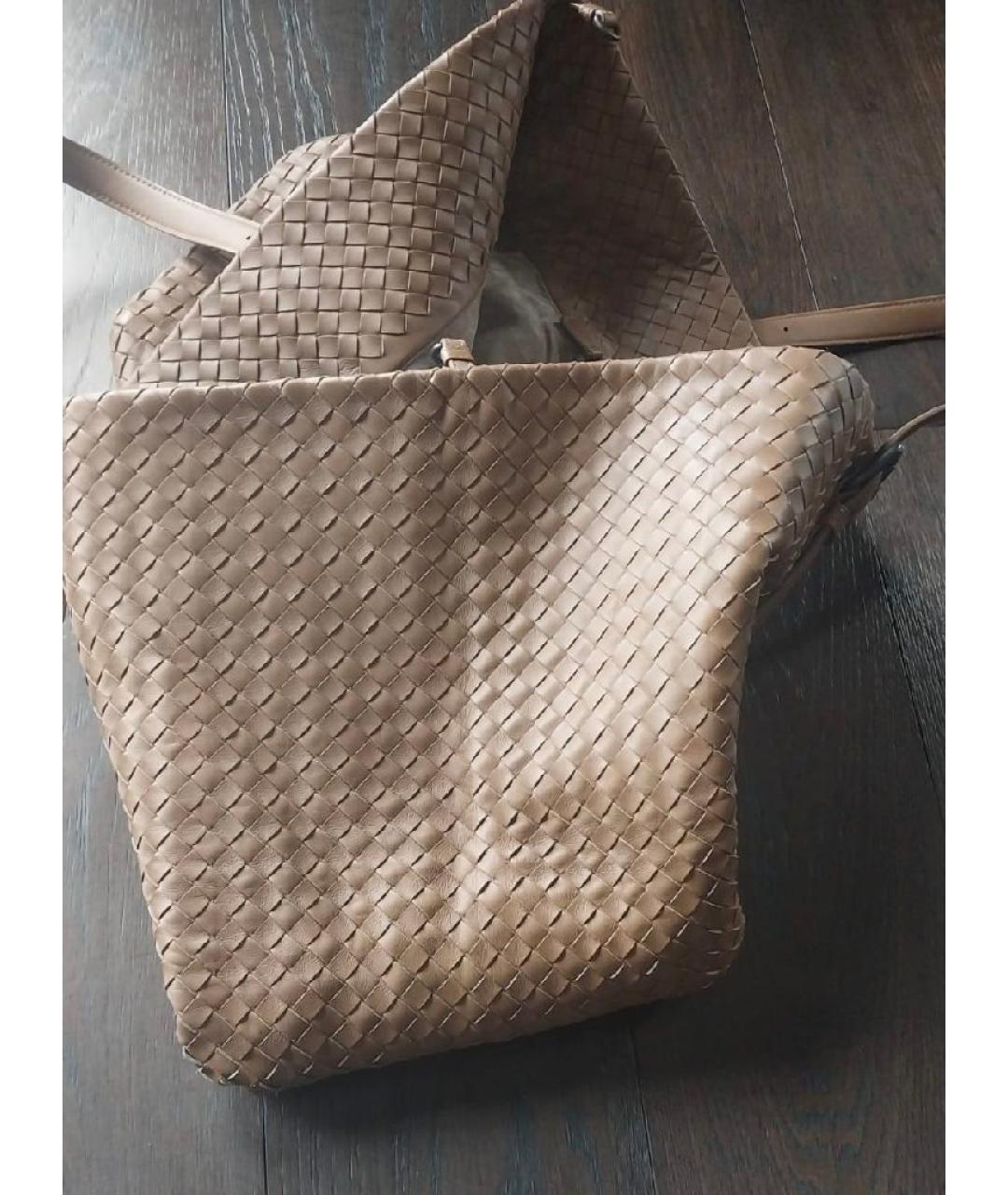 BOTTEGA VENETA Бежевая кожаная сумка с короткими ручками, фото 2