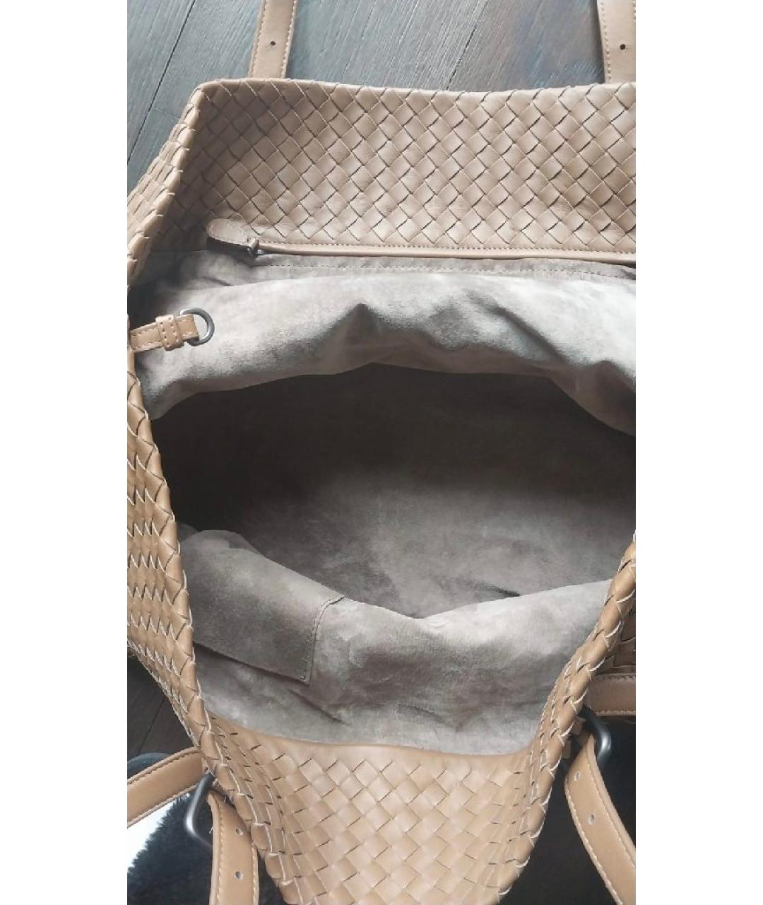 BOTTEGA VENETA Бежевая кожаная сумка с короткими ручками, фото 9