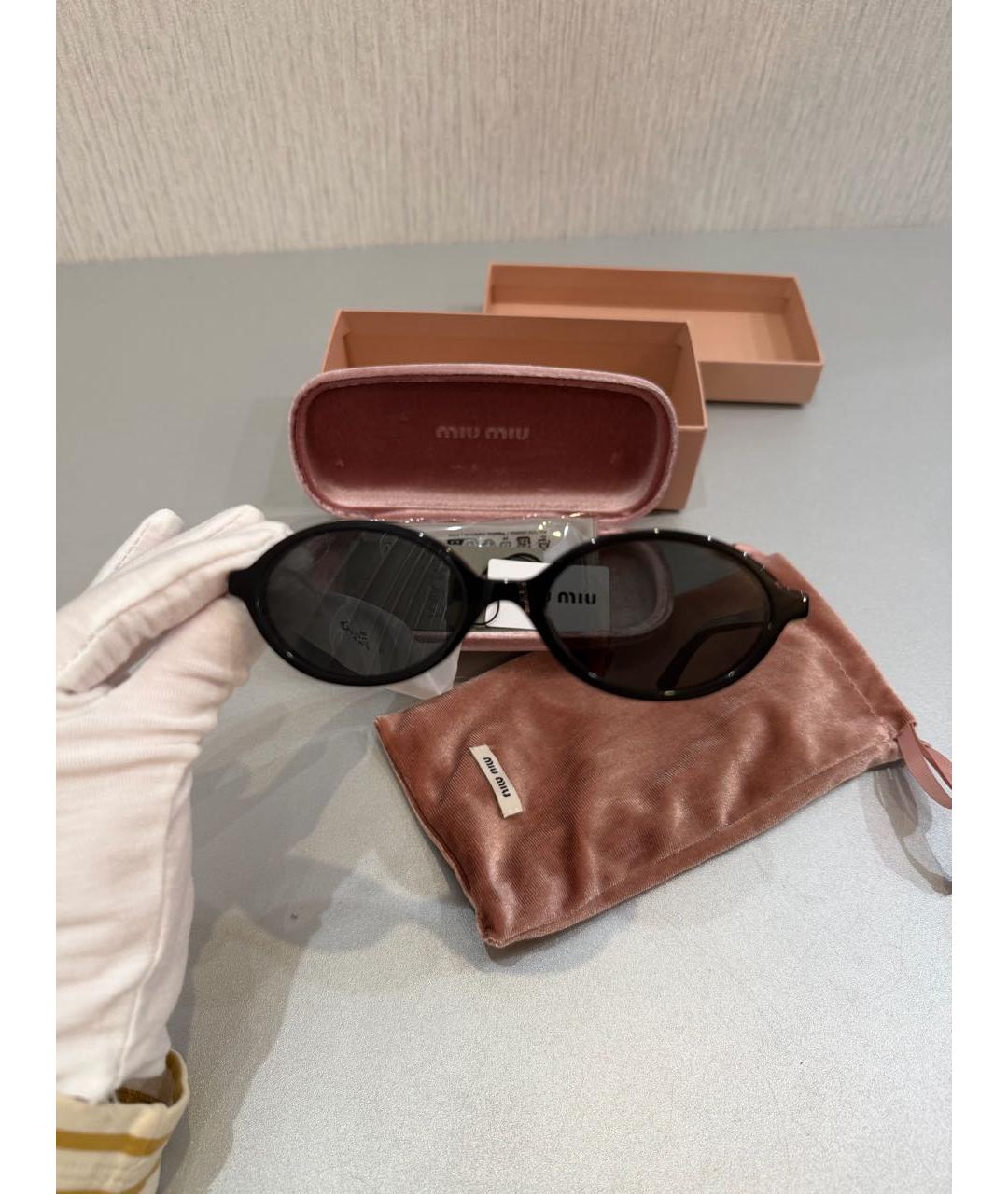 MIU MIU Черные пластиковые солнцезащитные очки, фото 3