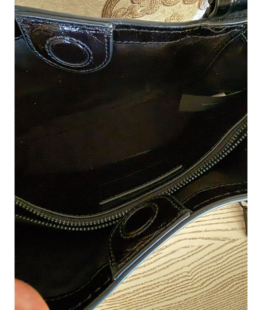 MARC JACOBS Черная сумка тоут из лакированной кожи, фото 4