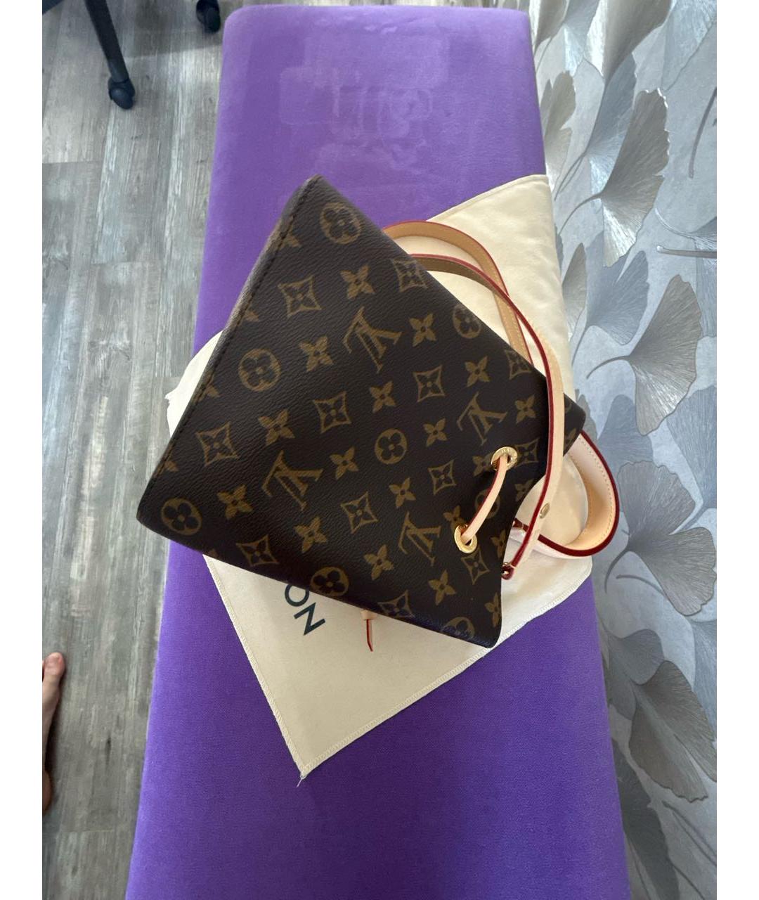 LOUIS VUITTON Коричневая сумка с короткими ручками, фото 4