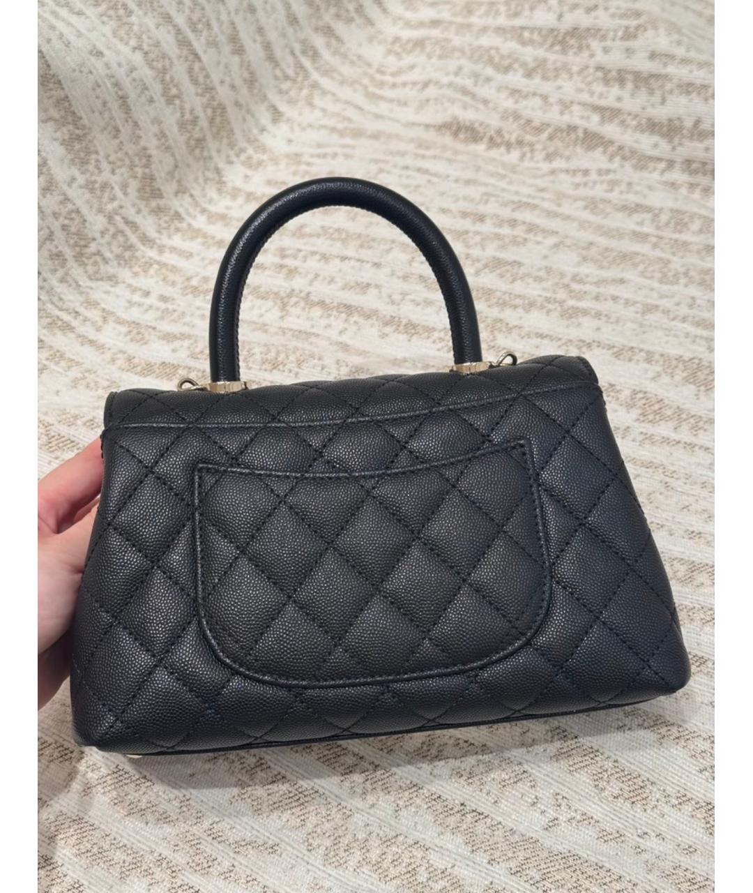 CHANEL Черная кожаная сумка с короткими ручками, фото 3